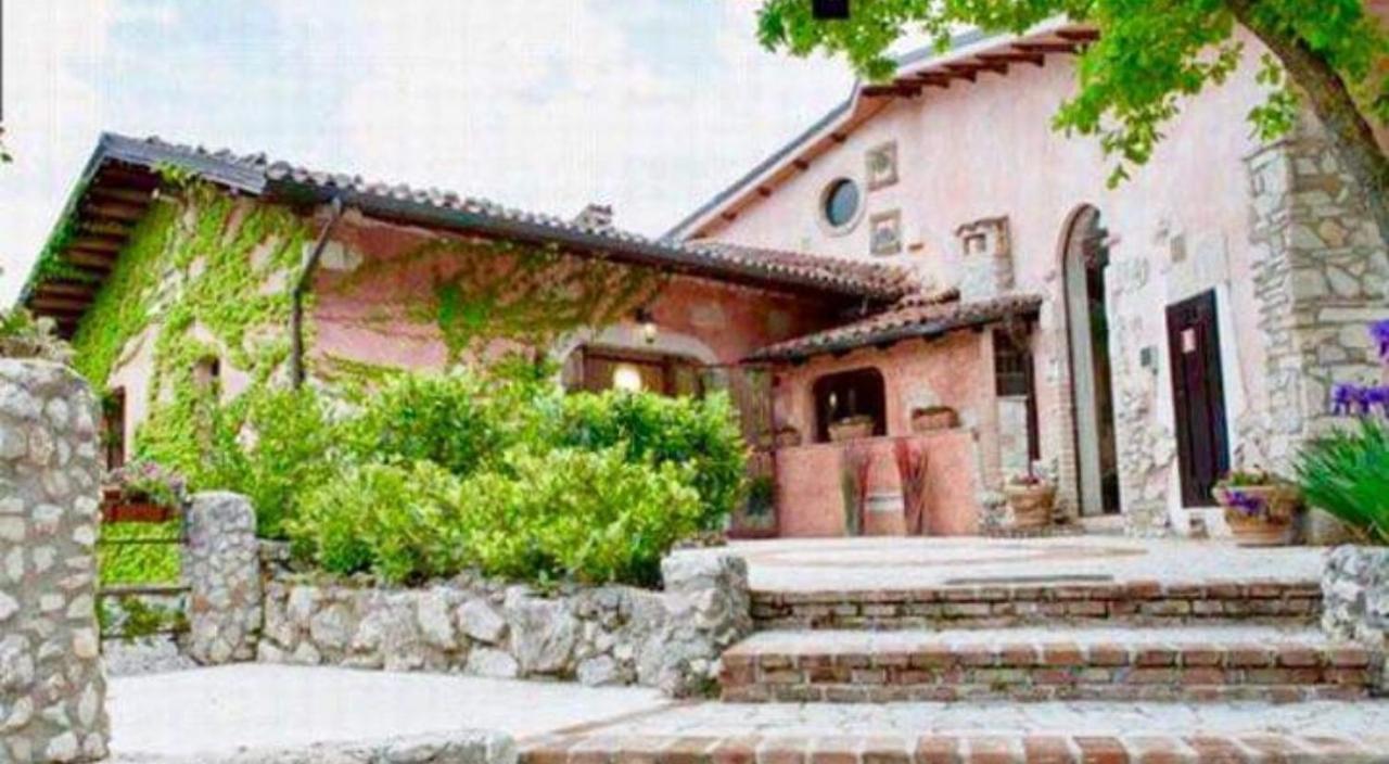 Hotel Il Querceto Delle Marine à LʼAquila Extérieur photo
